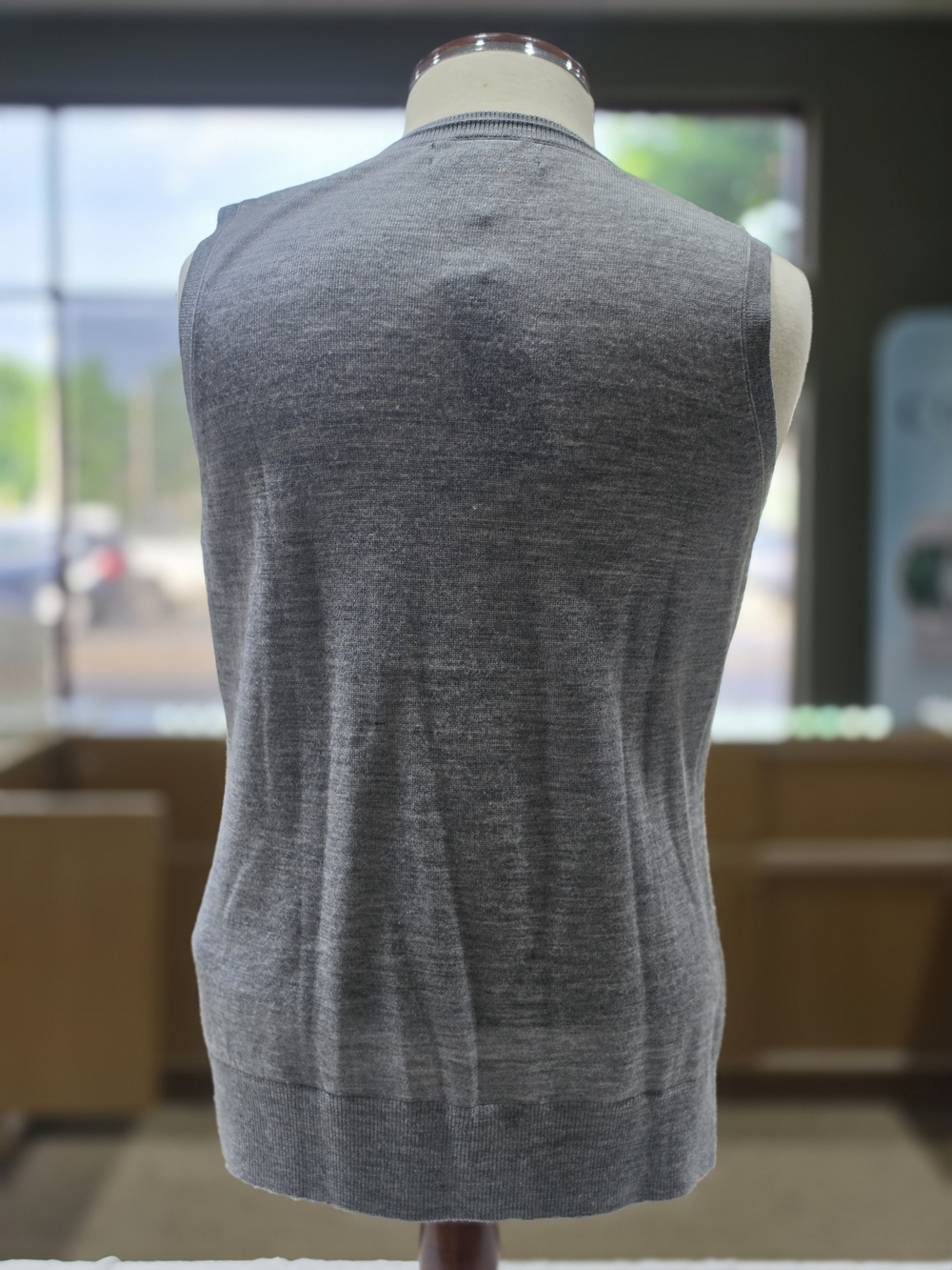 Banana Republic Gray Merino Wool Crewneck Sleeveless Tank/Sweater - Picture 3 of 8